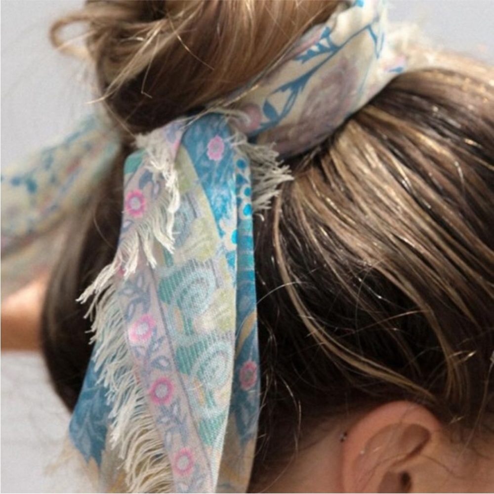 Spell Oasis Square Headscarf - Picture 7 of 8